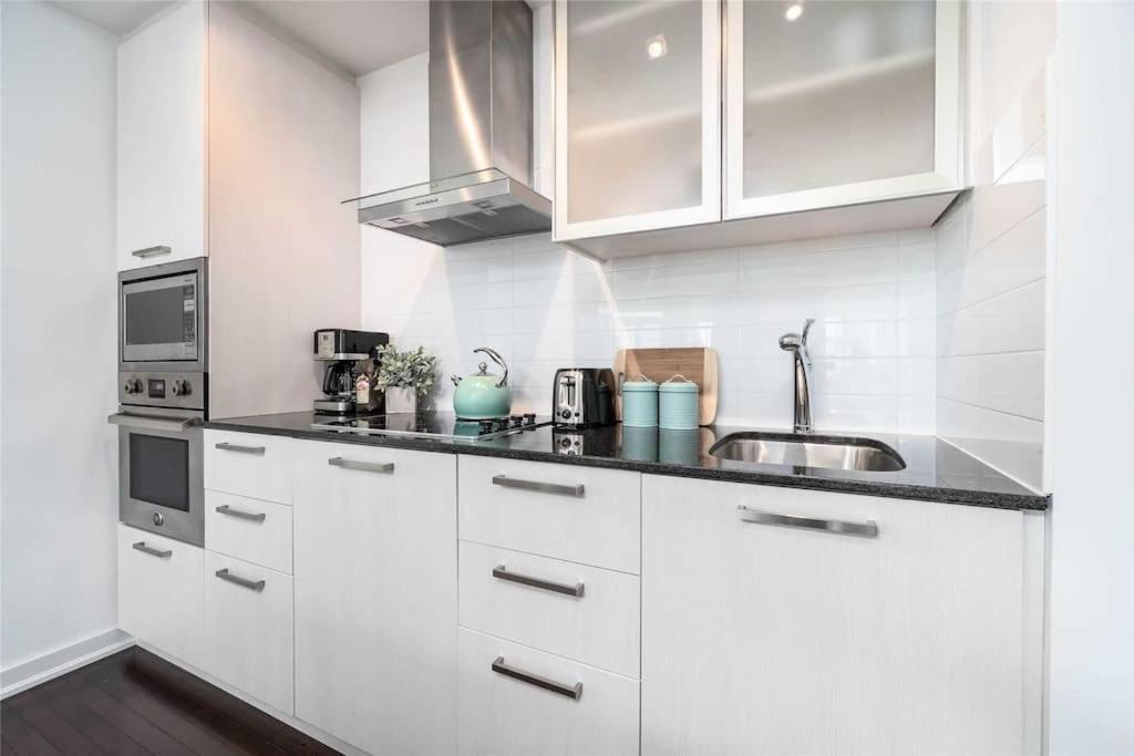 New Superior Lakeview Luxury 3-Bedroom Suite On 48 Floor トロント エクステリア 写真