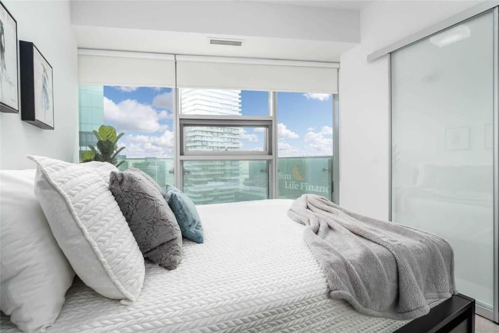 New Superior Lakeview Luxury 3-Bedroom Suite On 48 Floor トロント エクステリア 写真