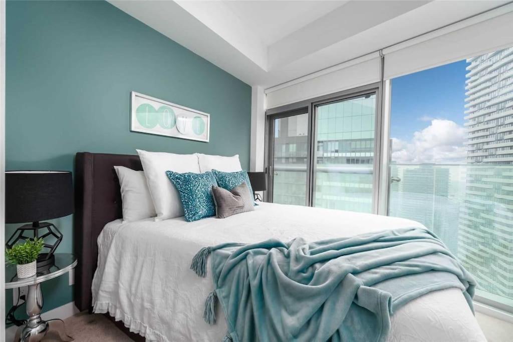 New Superior Lakeview Luxury 3-Bedroom Suite On 48 Floor トロント エクステリア 写真