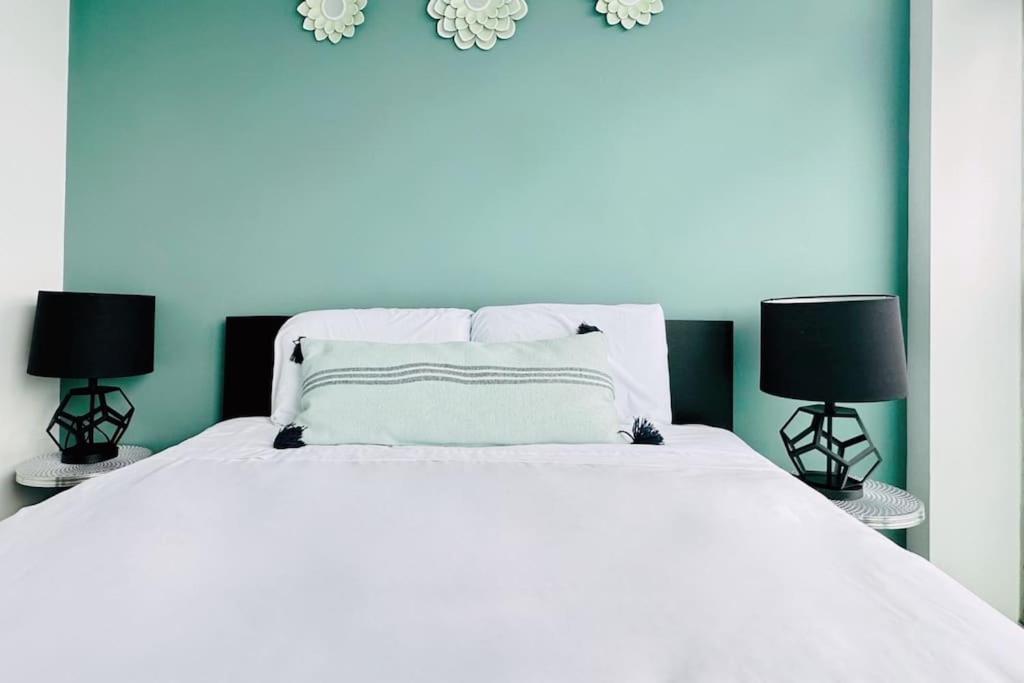 New Superior Lakeview Luxury 3-Bedroom Suite On 48 Floor トロント エクステリア 写真