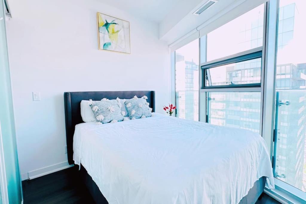 New Superior Lakeview Luxury 3-Bedroom Suite On 48 Floor トロント エクステリア 写真