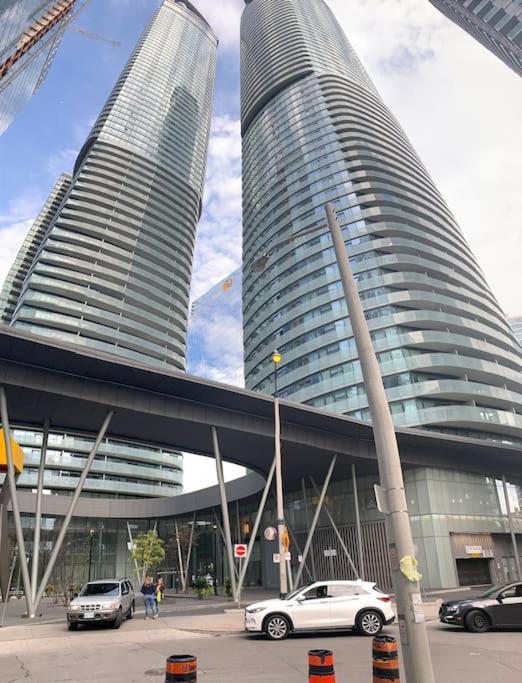 New Superior Lakeview Luxury 3-Bedroom Suite On 48 Floor トロント エクステリア 写真