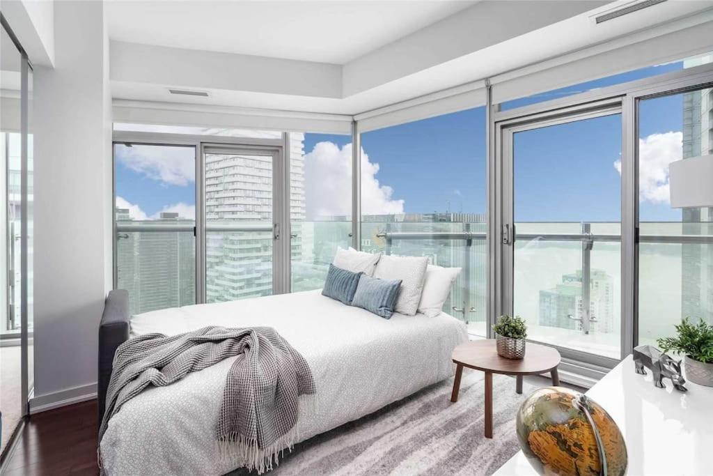 New Superior Lakeview Luxury 3-Bedroom Suite On 48 Floor トロント エクステリア 写真