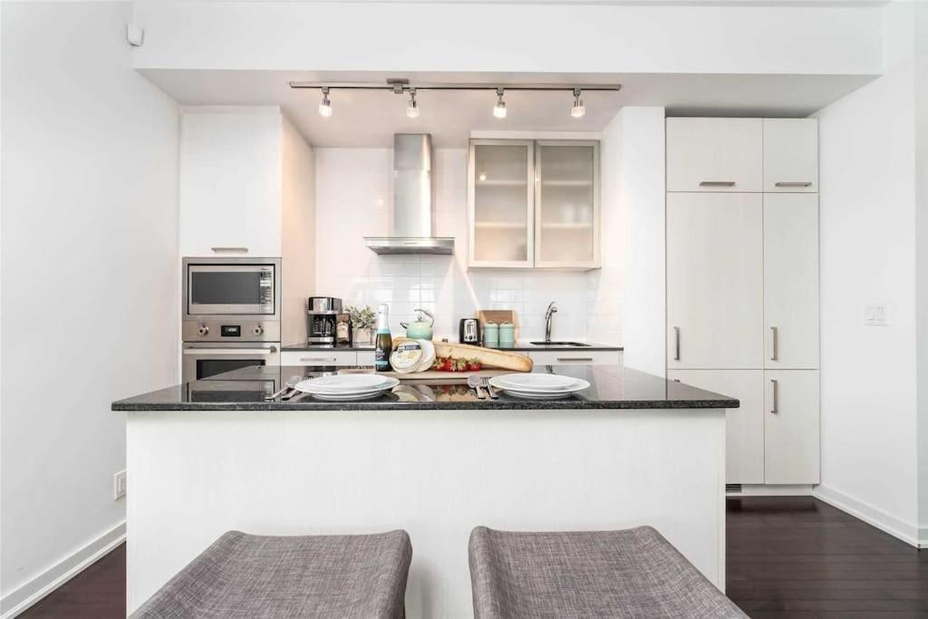 New Superior Lakeview Luxury 3-Bedroom Suite On 48 Floor トロント エクステリア 写真